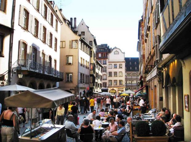 Страсбург уличные кафе