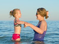 ru.depositphotos.com /  dmitrimaruta: как научить ребенка плавать 3