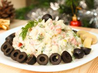 : 4 идеи эффектной подачи праздничных салатов