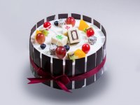 ru.123rf.com/ Gu Min: бисквитный торт с творожным кремом и фруктами
