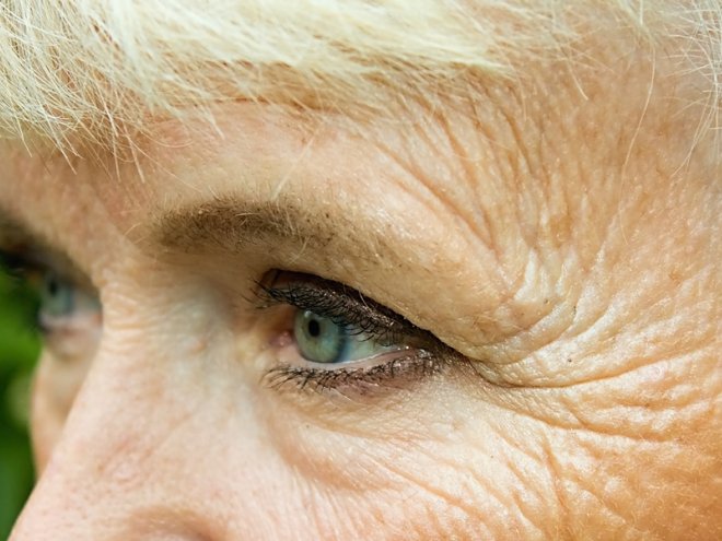 глаза зрелой женщины